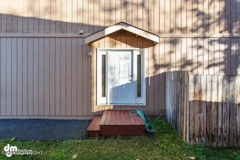 6670 Whispering Loop # B, Anchorage, AK 99504 photo 2