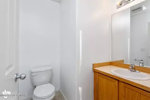 6670 Whispering Loop # B, Anchorage, AK 99504 photo 18