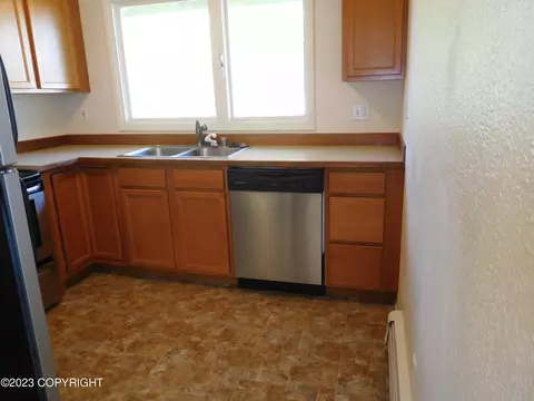 9221 Strathmore Dr, Anchorage, AK 99502 photo 3