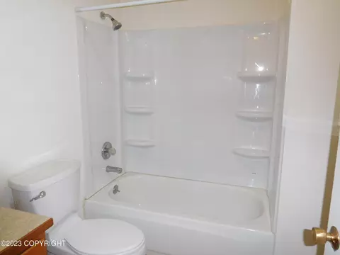 9221 Strathmore Dr, Anchorage, AK 99502 photo 6