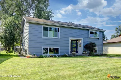 1844 Rogers Park Ct, Anchorage, AK 99508
