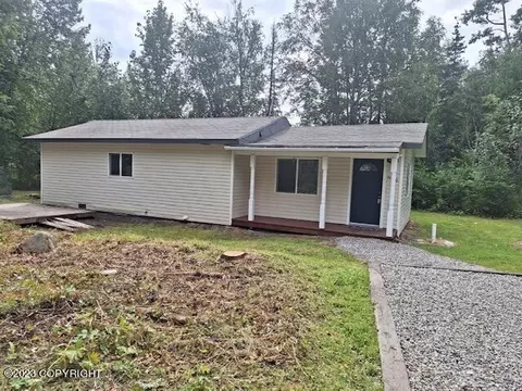 3860 N Red Fox Cir, Wasilla, AK 99654
