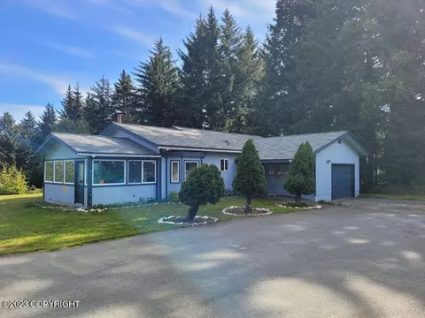 6 Lutak Rd, Haines, AK 99827