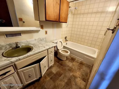 3941 E 9th Ave, Anchorage, AK 99508 photo 16