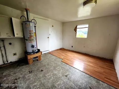 3941 E 9th Ave, Anchorage, AK 99508 photo 6