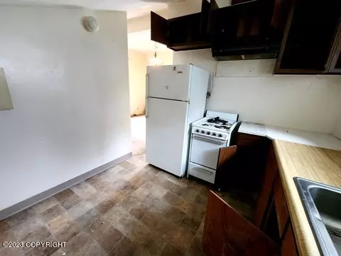 3941 E 9th Ave, Anchorage, AK 99508 photo 18
