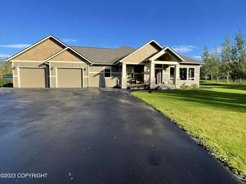 11151 E Grow Ln, Palmer, AK 99645