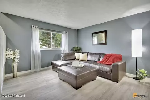 7728 Snow View Dr, Anchorage, AK 99507