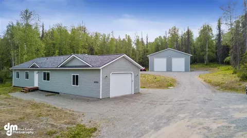 2050 N Meadow Lakes Dr, Wasilla, AK 99623