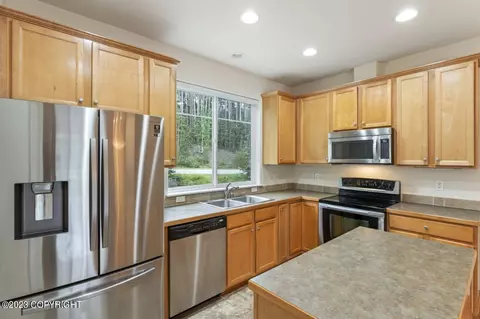 20101 Riverside Dr, Eagle River, AK 99577 photo 9