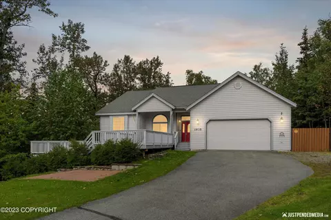 1935 W Church Ridge Dr, Wasilla, AK 99654