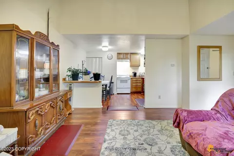 4310 Reka Dr, Anchorage, AK 99508