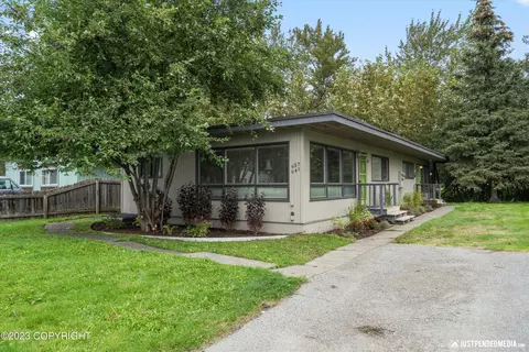 637 W 18th Ave, Anchorage, AK 99503