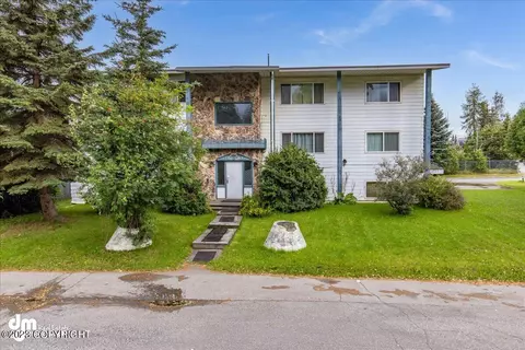 1703 Mckinley Ave, Anchorage, AK 99517