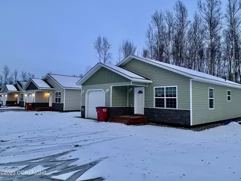 5552 W Serene Cir, Wasilla, AK 99654