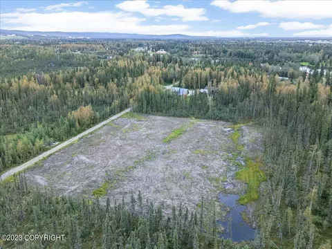 2533 Despain Ln, Fairbanks, AK 99709