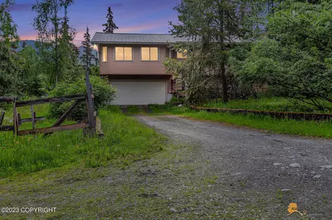 20431 White Birch Rd, Chugiak, AK 99567 photo 2