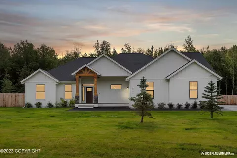 8980 E Windy Woods Loop, Palmer, AK 99645