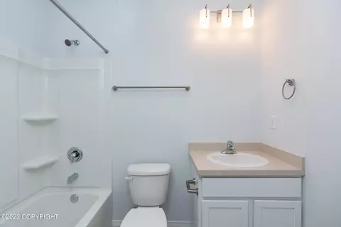 1207 E 16th Ave, Anchorage, AK 99501 photo 5