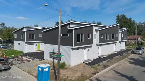 1207 E 16th Ave, Anchorage, AK 99501 photo 2