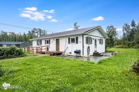 1353 W Minnetonka Dr, Wasilla, AK 99654