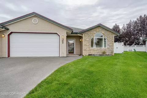 307 W London Rose Cir, Soldotna, AK 99669