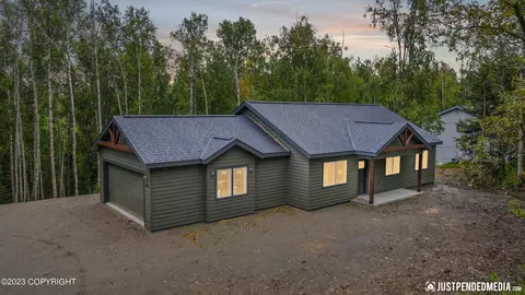 2821 S Teeland St, Wasilla, AK 99654