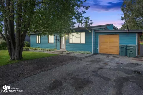 6574 Mulberry Dr, Anchorage, AK 99502