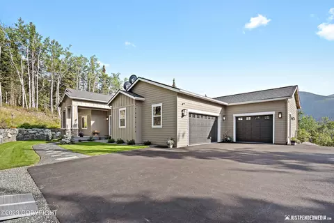 27313 Vantage Ave, Eagle River, AK 99577 photo 8