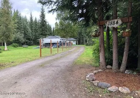 1884 Blackburn Way, North Pole, AK 99705
