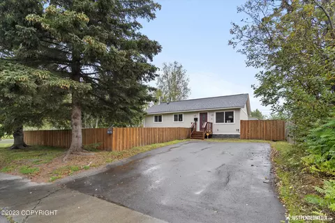 835 Irwin St, Anchorage, AK 99508 photo 5