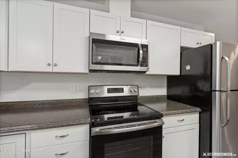 835 Irwin St, Anchorage, AK 99508 photo 13