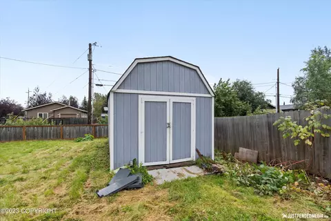 835 Irwin St, Anchorage, AK 99508 photo 32