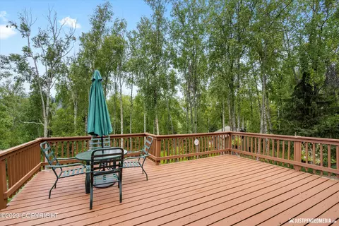21211 Running Brook Cir, Eagle River, AK 99577 photo 11