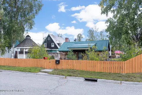 804 7th Ave, Fairbanks, AK 99701