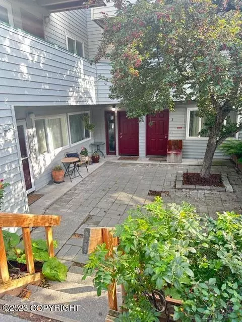 7075 Weimer Rd # 4, Anchorage, AK 99502