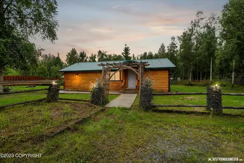 20961 S Birchwood Loop Rd, Chugiak, AK 99567