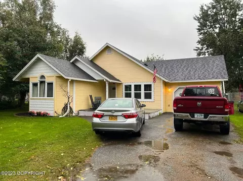 11600 E Crimsonview Dr, Palmer, AK 99645