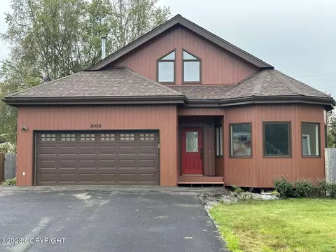 8450 Fox Lair Cir, Anchorage, AK 99507