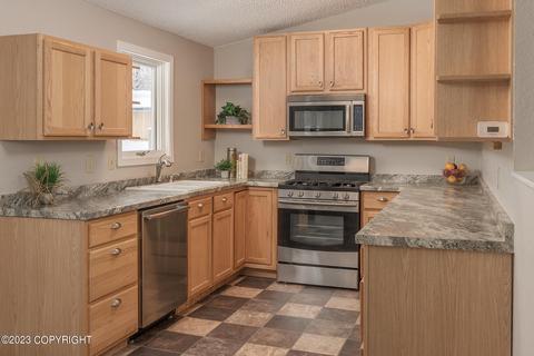 24430 Chugiak Dr, Chugiak, AK 99567 photo 7