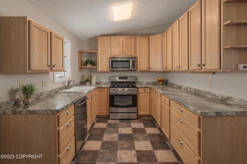 24430 Chugiak Dr, Chugiak, AK 99567 photo 8