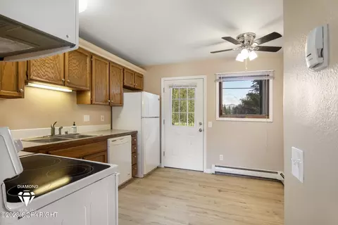 241 Mccarrey Street St # 4-7A, Anchorage, AK 99508 photo 8
