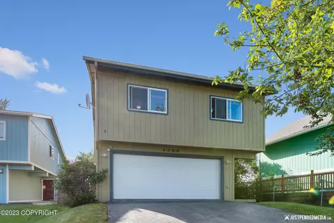 4200 Crannog St, Anchorage, AK 99502
