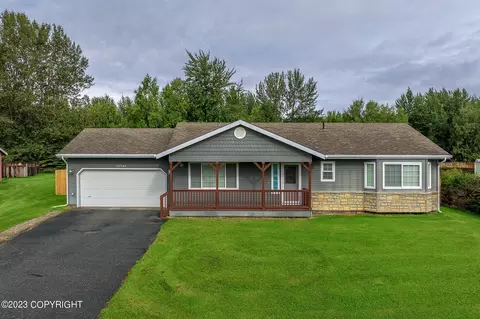 13741 E Hay Wagon Way, Palmer, AK 99645