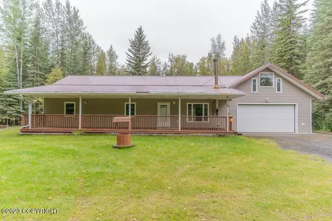 1455 Itta Dr, North Pole, AK 99705