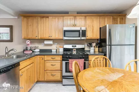6930 E 11th Ave, Anchorage, AK 99504 photo 8