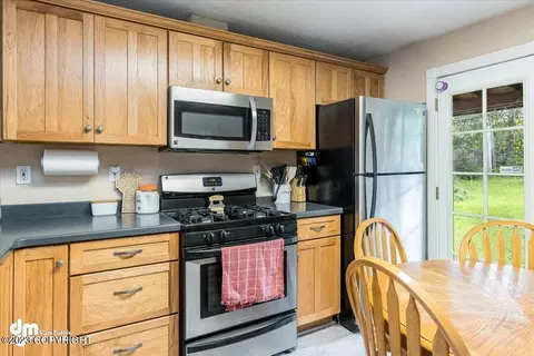 6930 E 11th Ave, Anchorage, AK 99504 photo 9