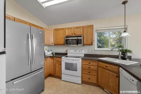 312 Dailey Ave # 9, Anchorage, AK 99515 photo 16