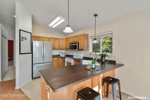 312 Dailey Ave # 9, Anchorage, AK 99515 photo 13