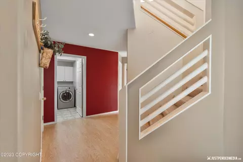 312 Dailey Ave # 9, Anchorage, AK 99515 photo 4